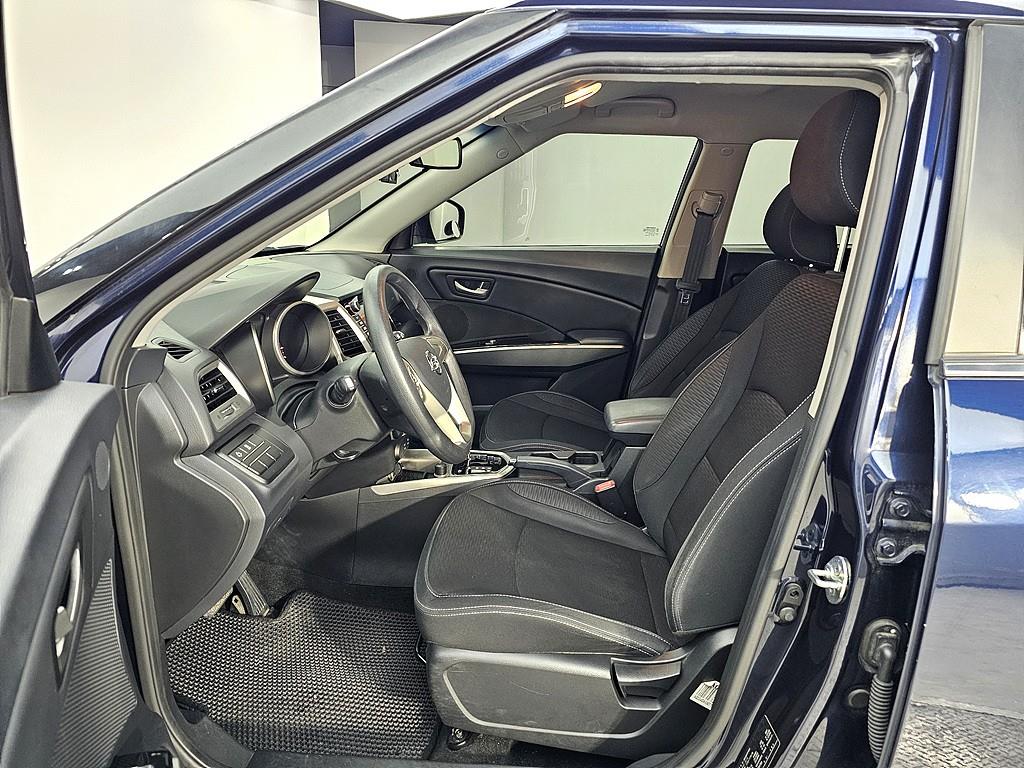 Ssangyong Tivoli - Vista 8