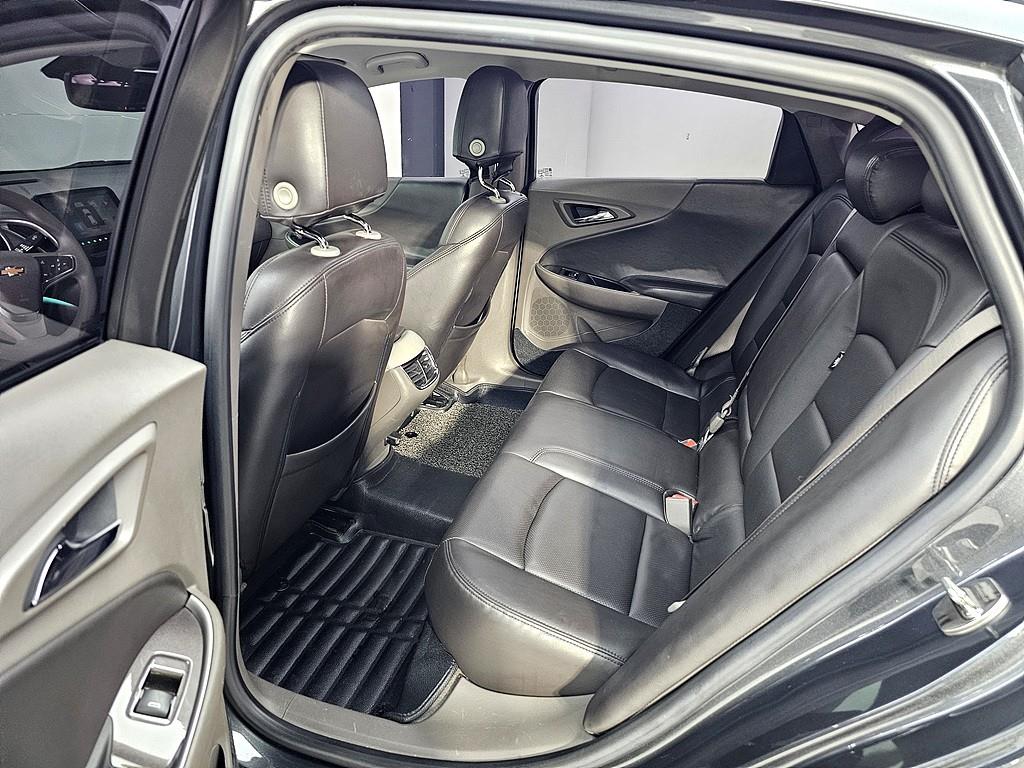 Chevrolet Malibu - Vista 9