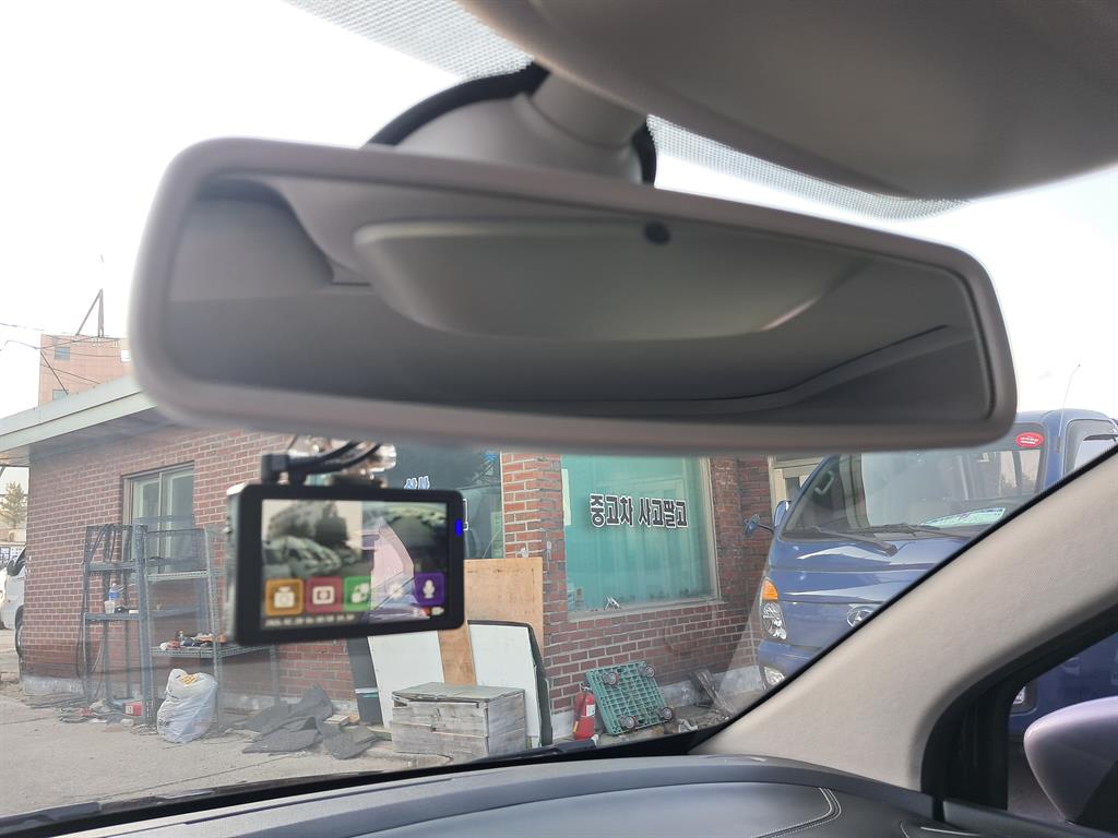 SAMSUNG QM3 - Vista 9