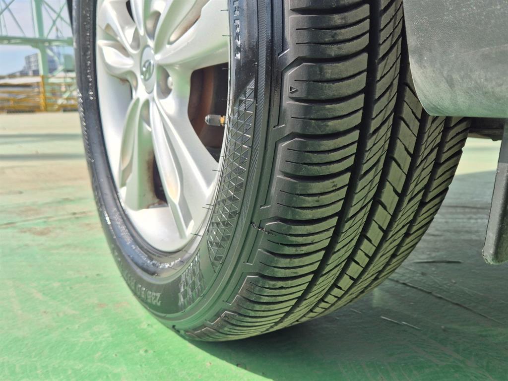 HYUNDAI Tucson 2012 Gris - Importación desde Corea - HF Imports Iquique - Foto 20