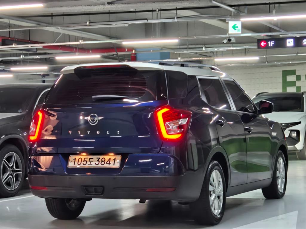 Ssangyong Tivoli - Vista 3