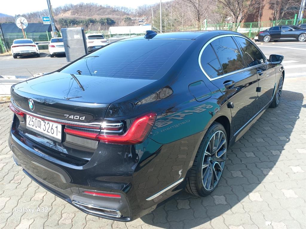 BMW 7 Series - Vista 4