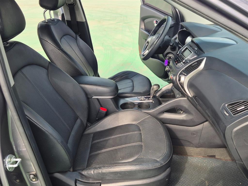 HYUNDAI Tucson - Vista 9