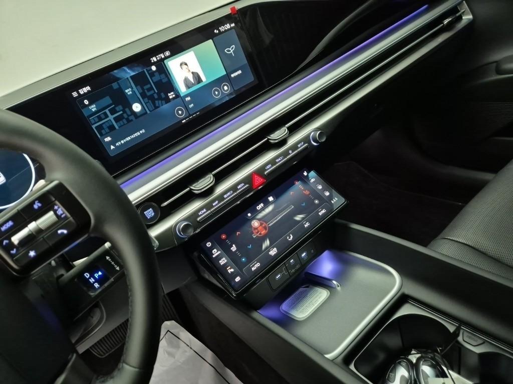 HYUNDAI Grandeur - Vista 10