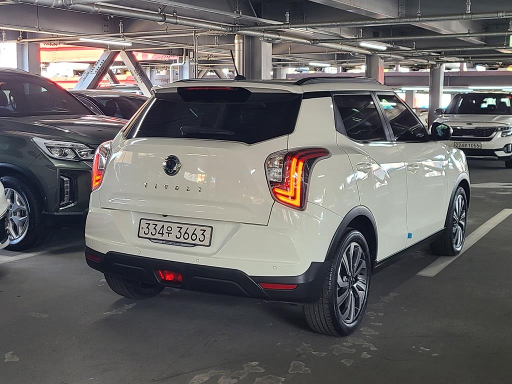 Ssangyong Tivoli - Vista 2