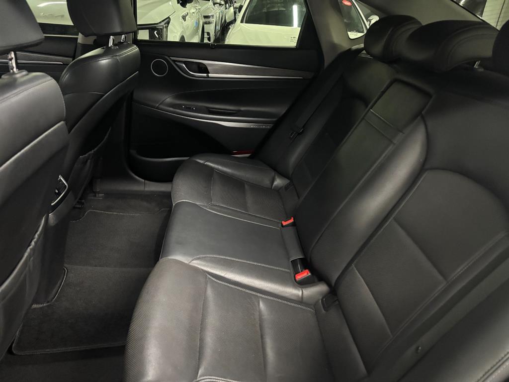 HYUNDAI Grandeur - Vista 11