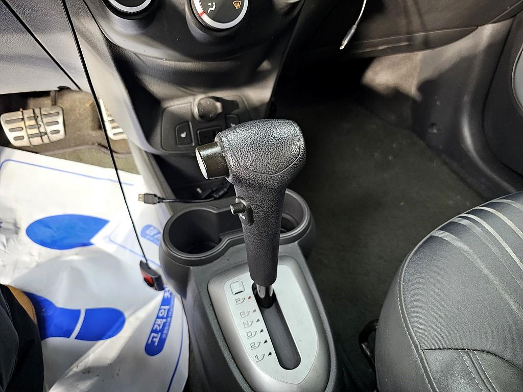 Chevrolet Spark 2013 Negro - Importación desde Corea - HF Imports Iquique - Foto 14