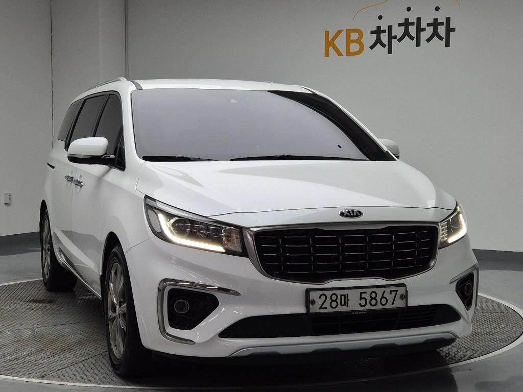 KIA Carnival - Vista 4