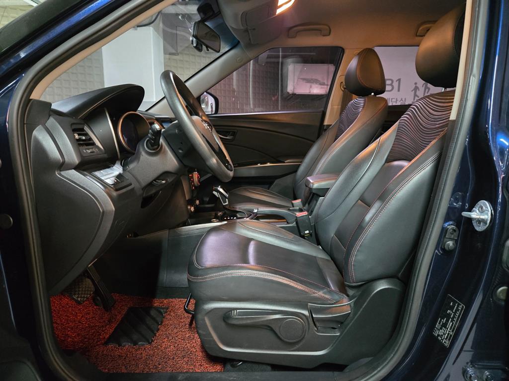 Ssangyong Tivoli - Vista 6