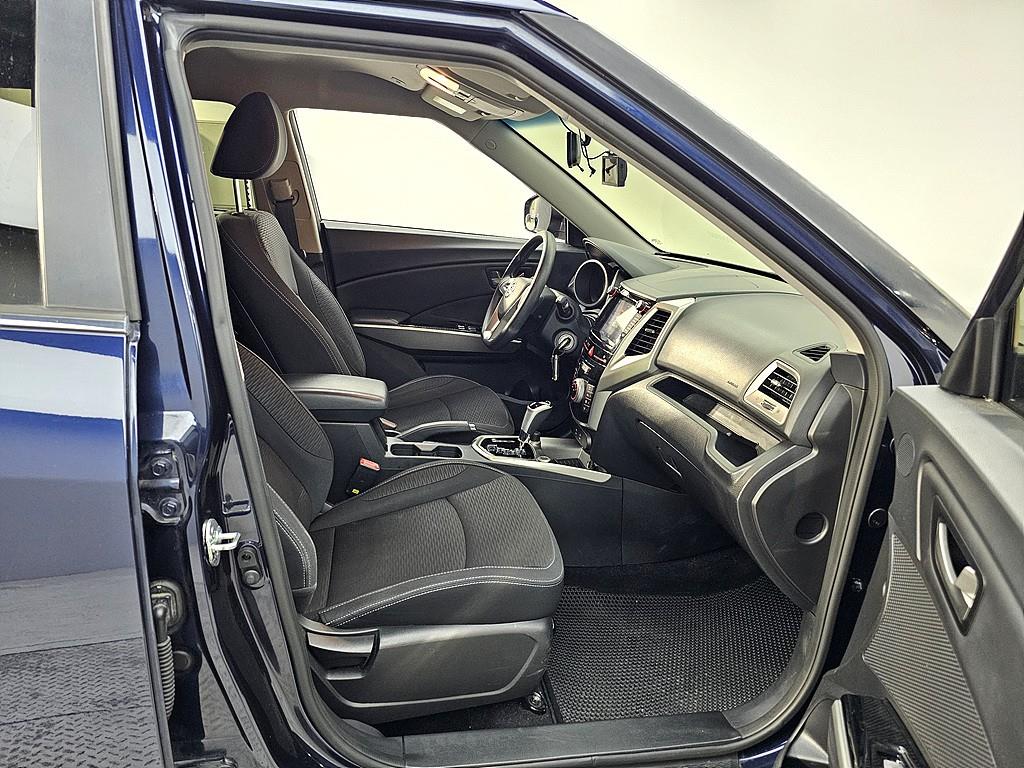 Ssangyong Tivoli - Vista 11