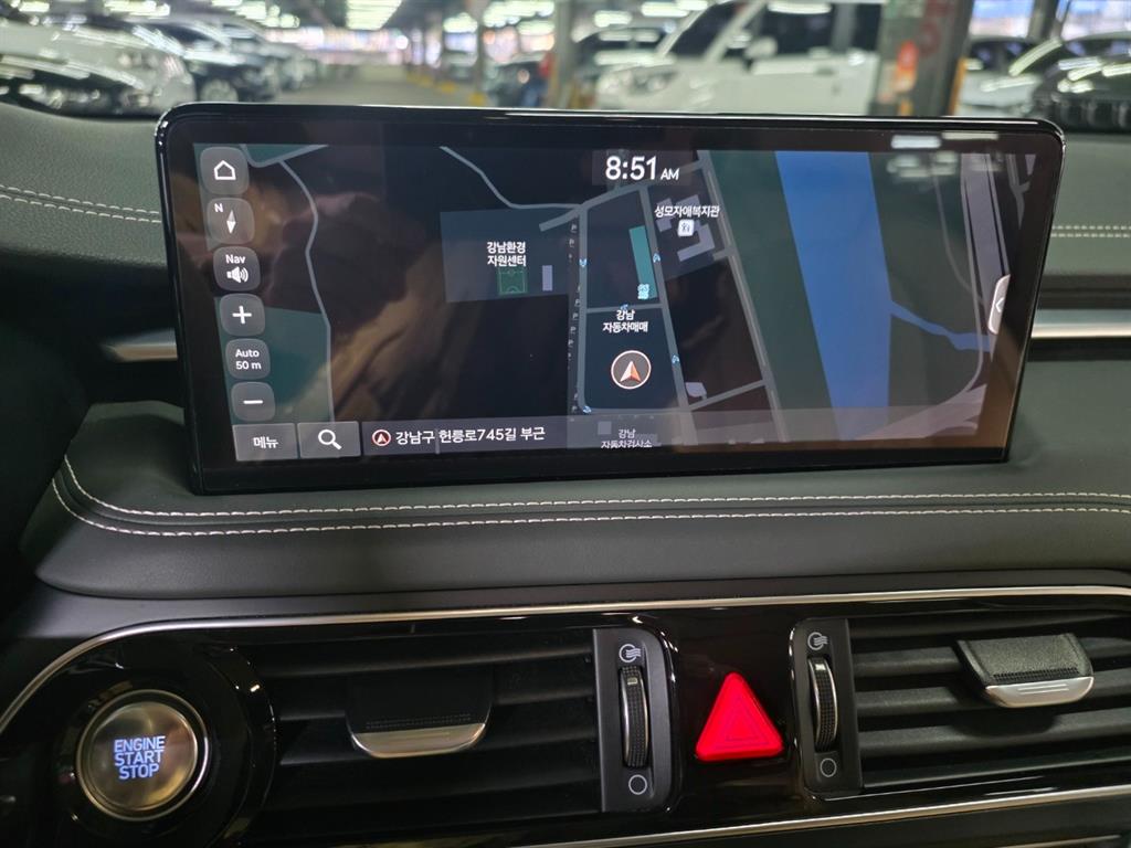 Genesis G70 - Vista 8