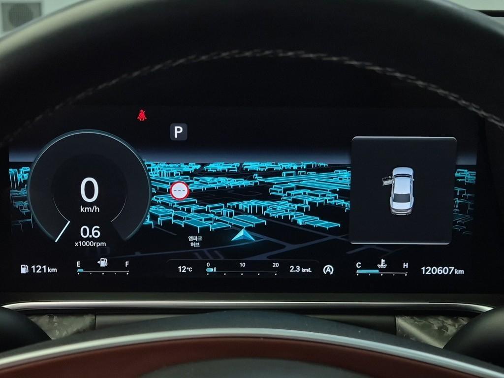 Genesis G90 - Vista 6