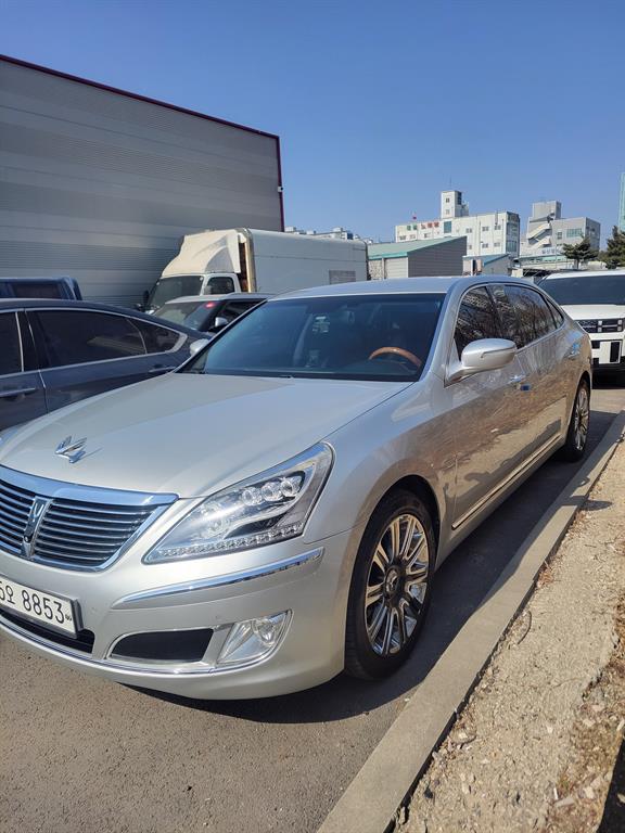 HYUNDAI Equus - Vista 2
