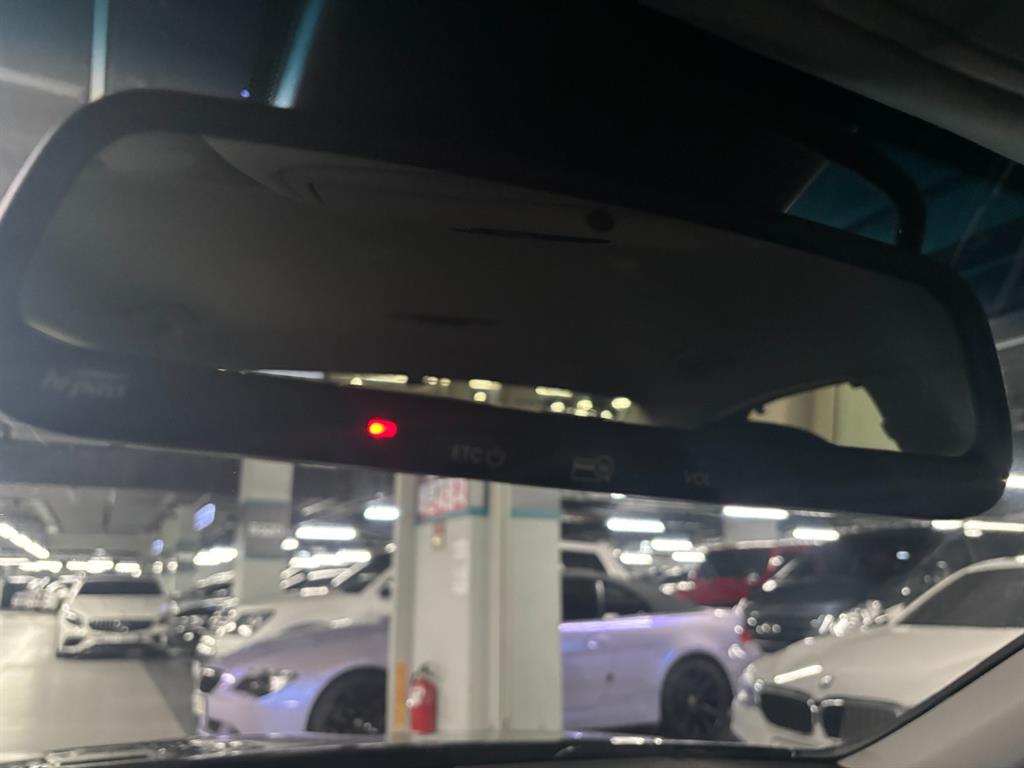 HYUNDAI Grandeur - Vista 4