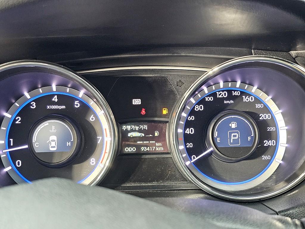 HYUNDAI Sonata - Vista 7