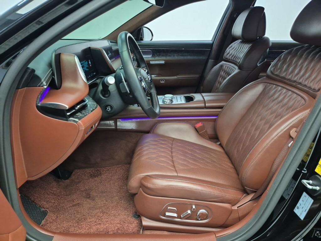 Genesis G90 - Vista 11