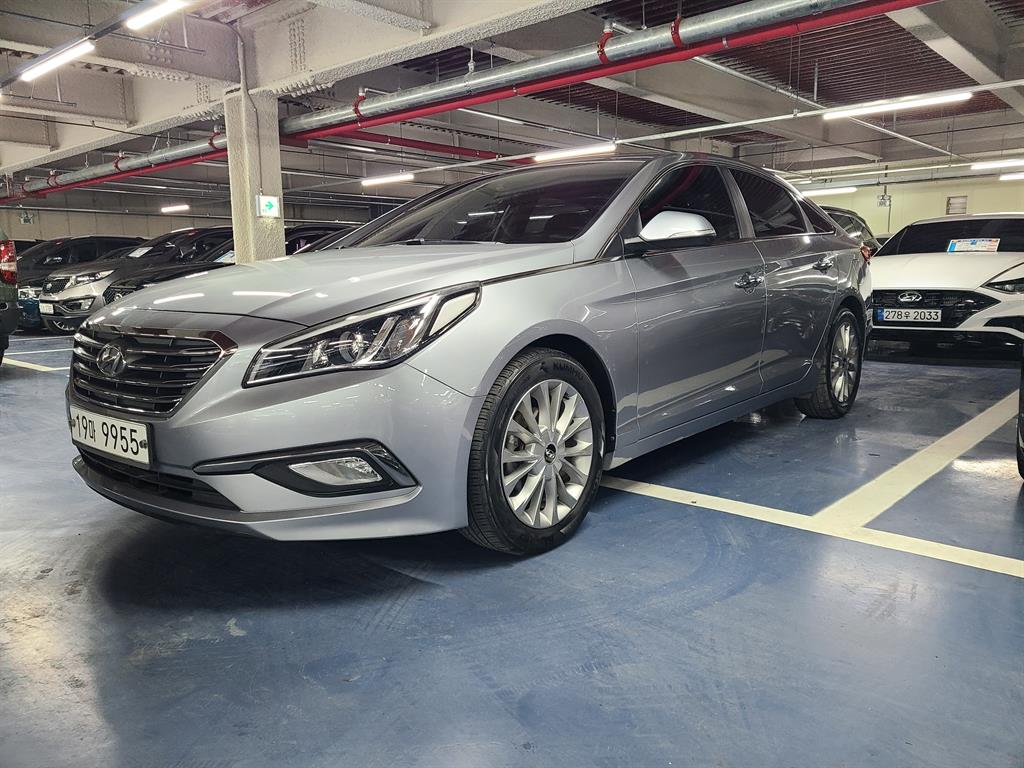 HYUNDAI Sonata - Vista 3