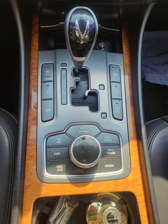 HYUNDAI Equus - Vista 11