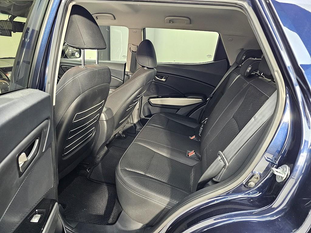 Ssangyong Tivoli - Vista 9