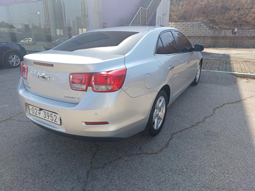 Chevrolet Malibu - Vista 5