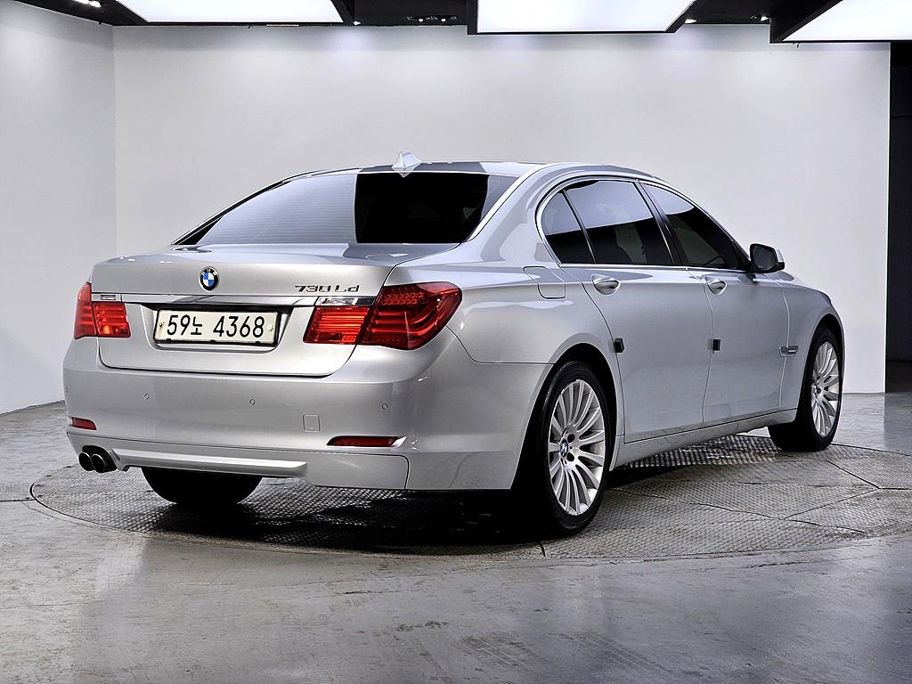 BMW 7 Series - Vista 4