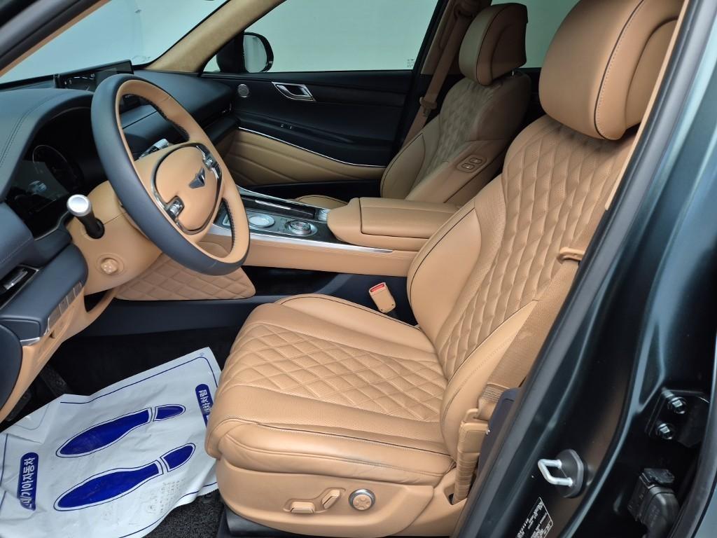 Genesis GV80 - Vista 11