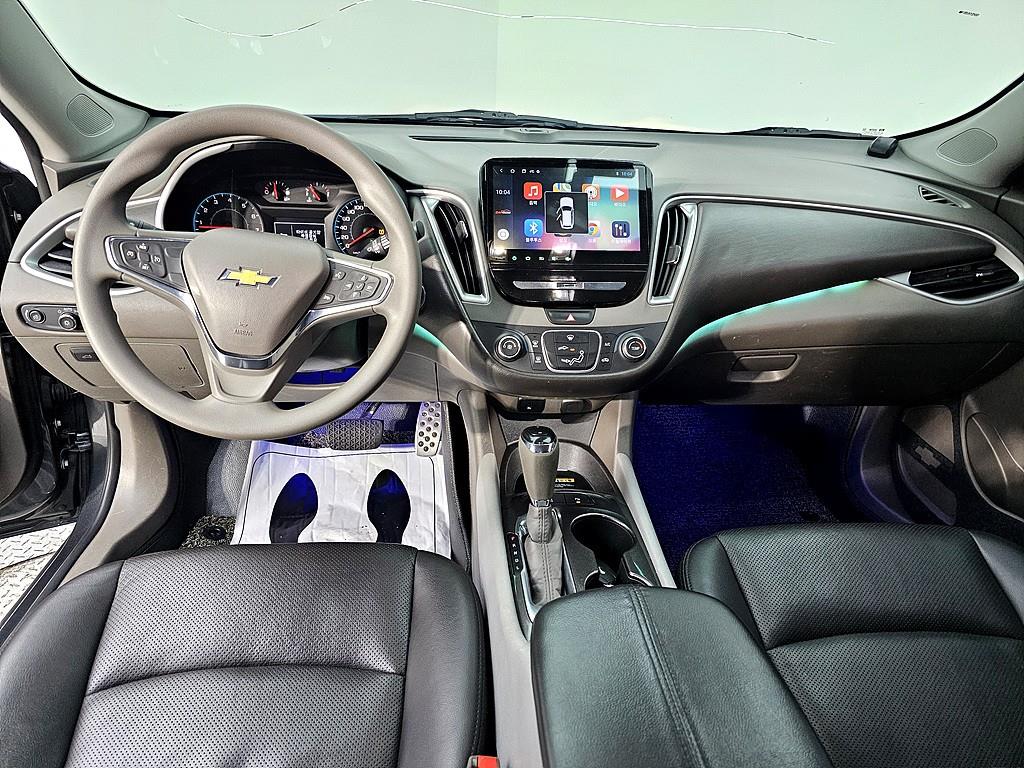 Chevrolet Malibu - Vista 5