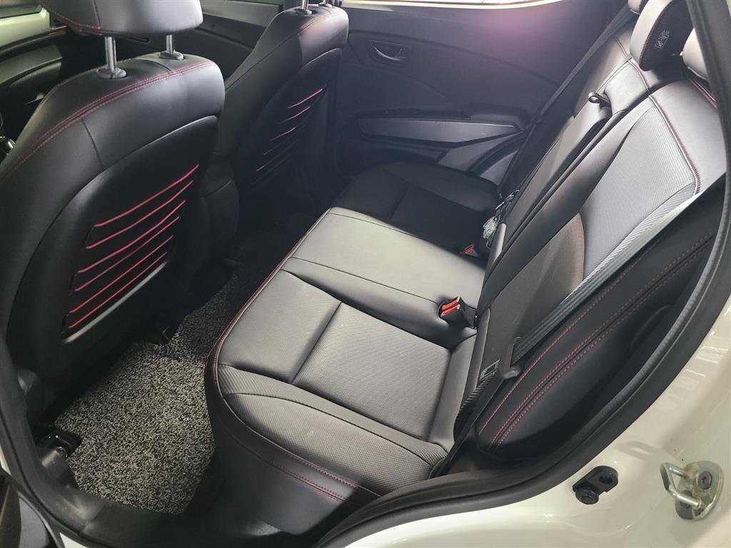 Ssangyong Tivoli 2021 Blanco - Importación desde Corea - HF Imports Iquique - Foto 16