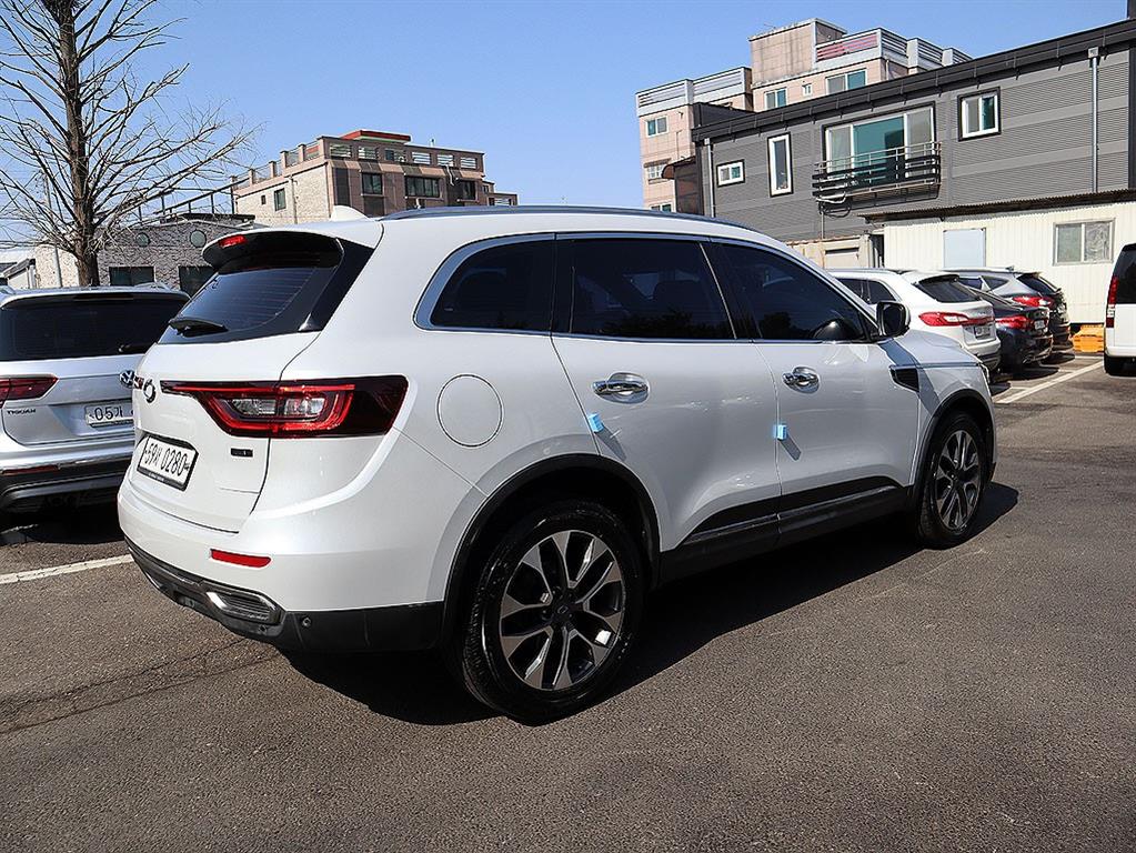 SAMSUNG QM6 - Vista 5