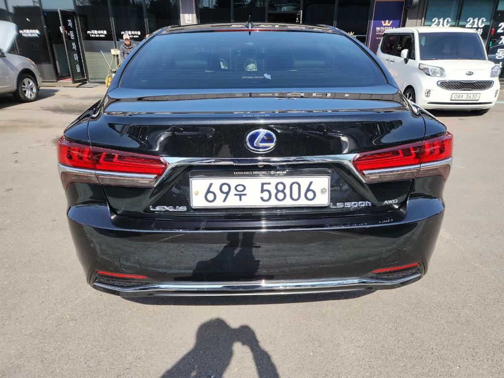 Lexus LS - Vista 5