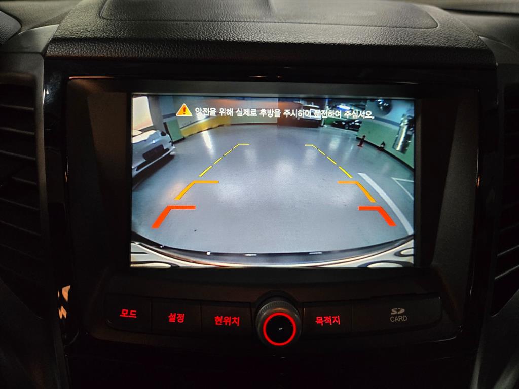 Ssangyong Tivoli - Vista 12