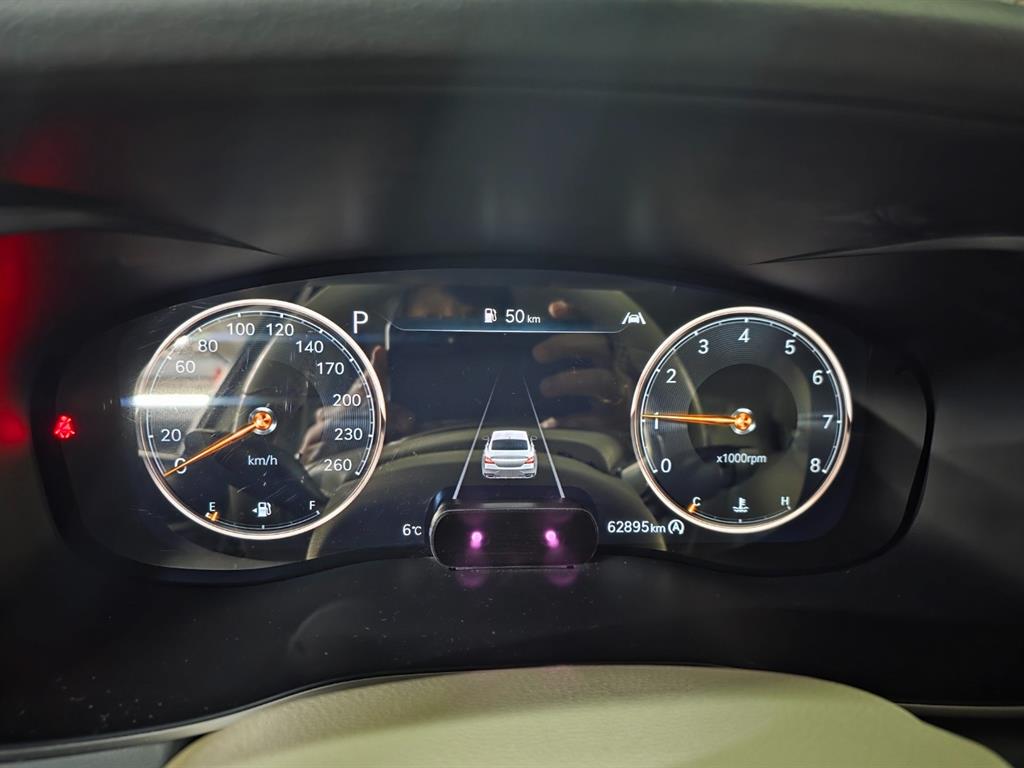 Genesis G70 - Vista 6