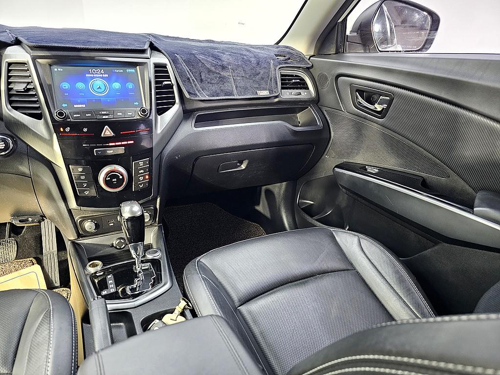 Ssangyong Tivoli - Vista 10