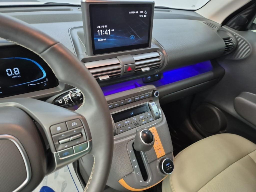 HYUNDAI Casper - Vista 8