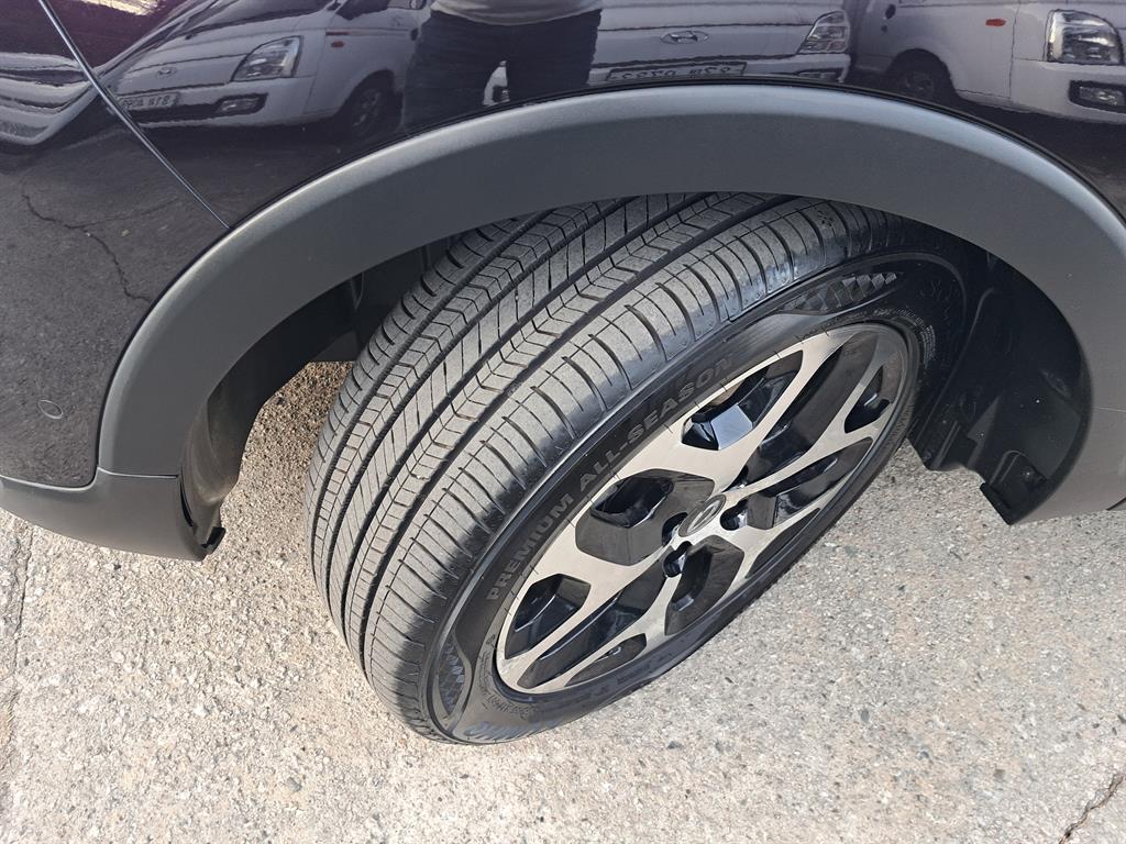 SAMSUNG QM3 2019 Negro - Importación desde Corea - HF Imports Iquique - Foto 17