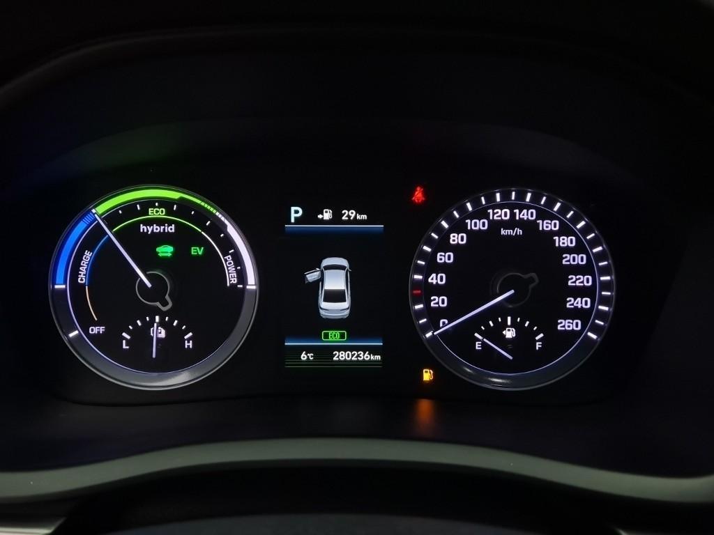 HYUNDAI Sonata - Vista 6