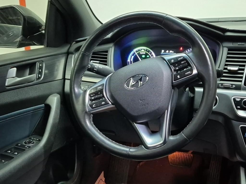 HYUNDAI Sonata - Vista 9