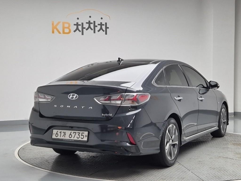 HYUNDAI Sonata - Vista 4