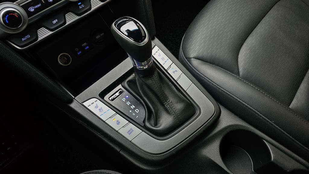 HYUNDAI Avante - Vista 6