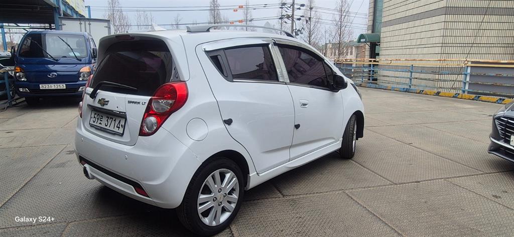 Chevrolet Spark - Vista 5