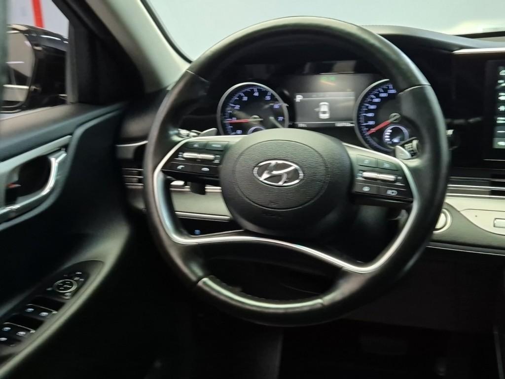 HYUNDAI Grandeur - Vista 9