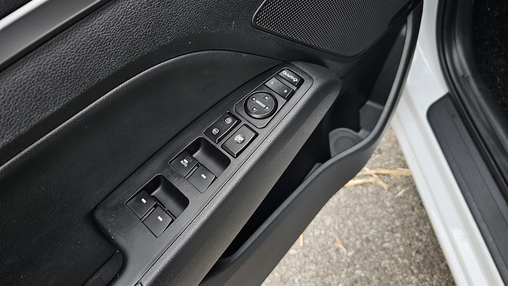 HYUNDAI Avante 2019 Blanco - Importación desde Corea - HF Imports Iquique - Foto 15