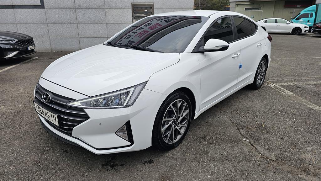HYUNDAI Avante 2019 Blanco - Importación desde Corea - HF Imports Iquique - Foto 1