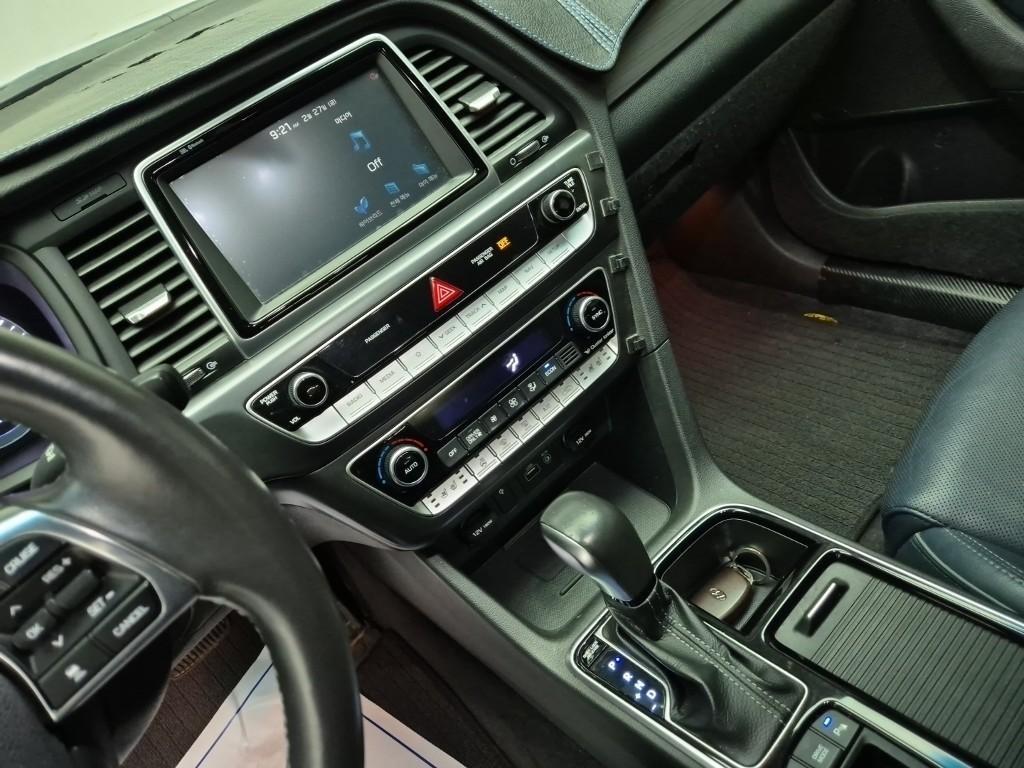 HYUNDAI Sonata - Vista 8