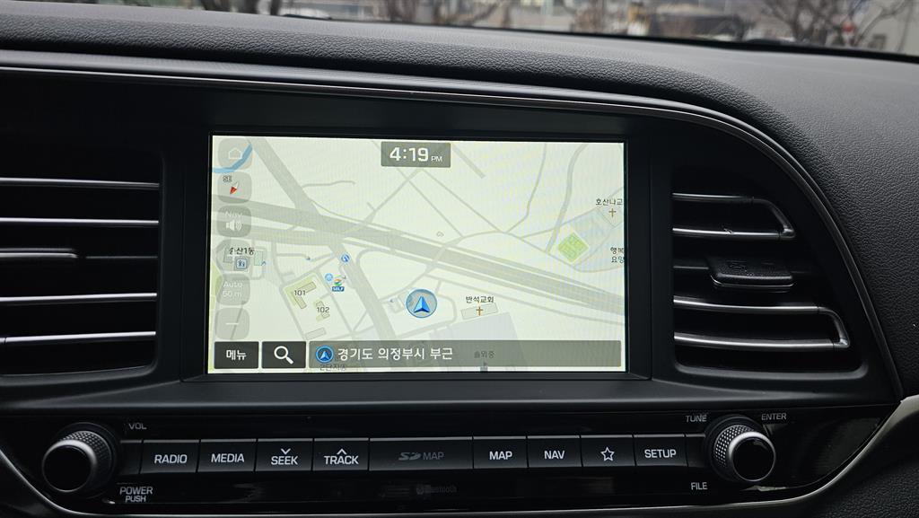 HYUNDAI Avante - Vista 10