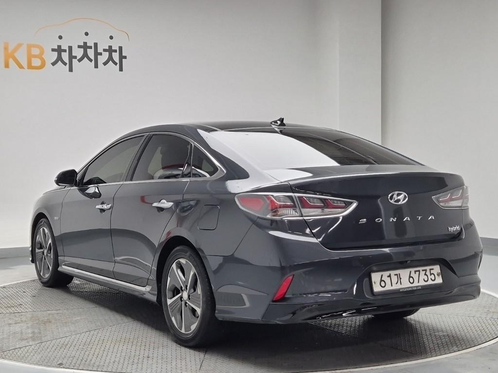 HYUNDAI Sonata - Vista 3