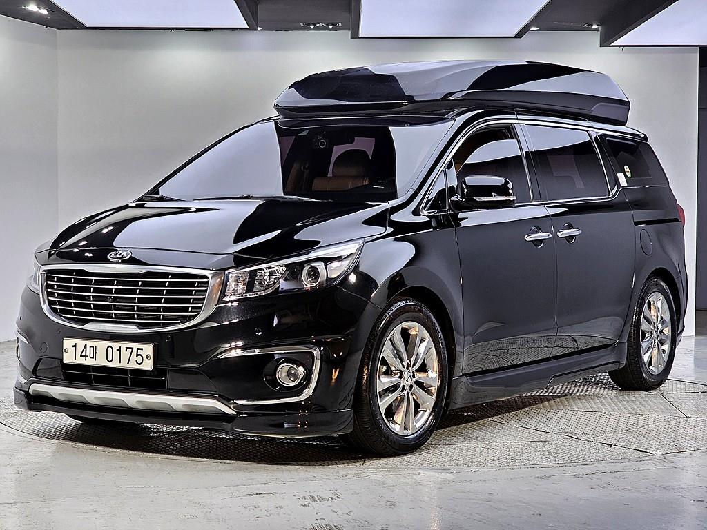KIA Carnival 2016 Negro - Importación desde Corea - HF Imports Iquique - Foto 1