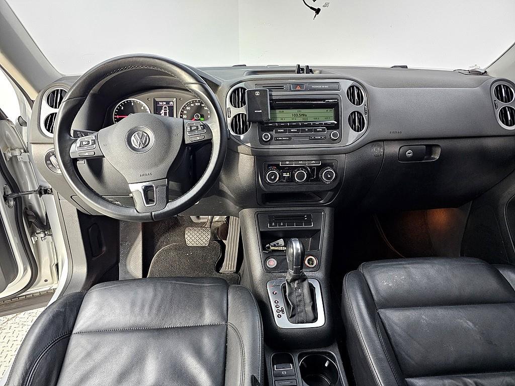 Volkswagen Tiguan - Vista 5