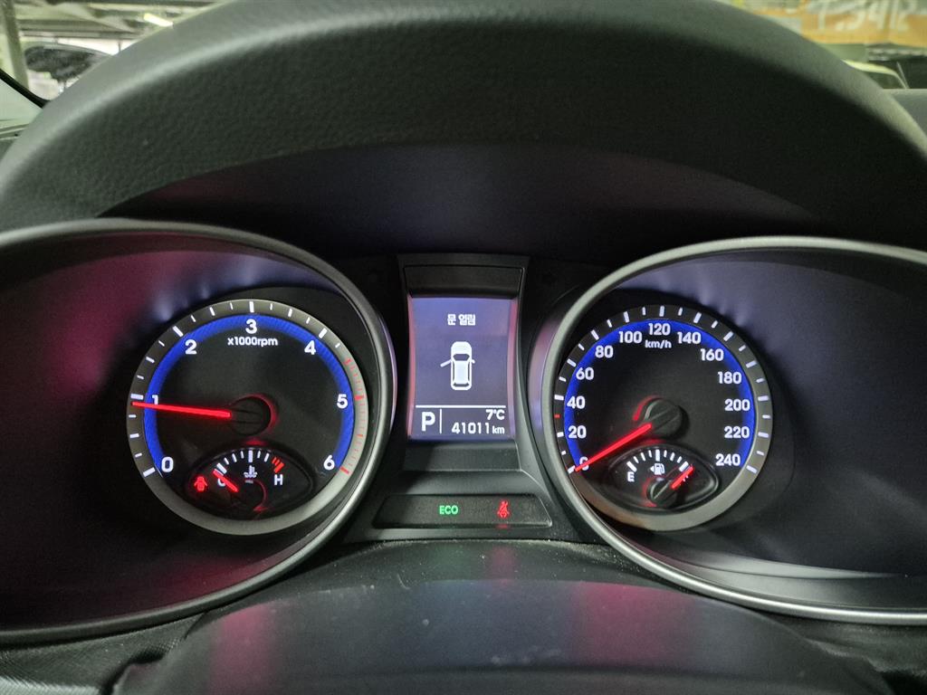 HYUNDAI Santa Fe - Vista 10