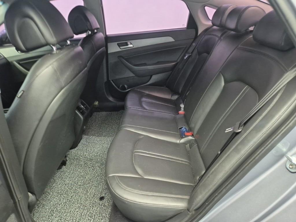 HYUNDAI Sonata - Vista 12